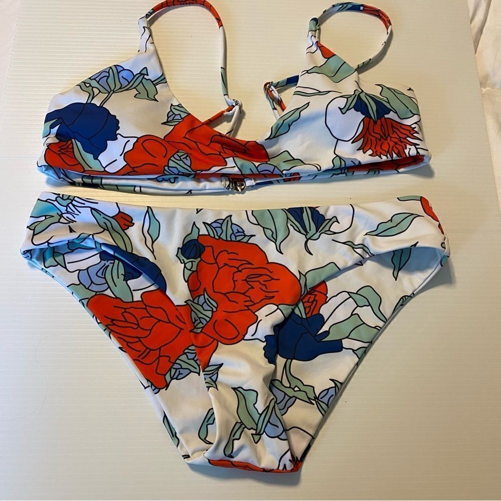 White floral two-piece Swimsuit bathing suit bikini padded bra and bottoms - S